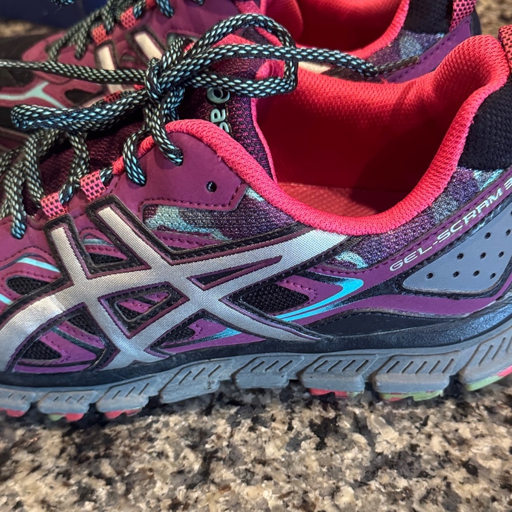 ASICS Women's Multicolor Athletic Shoes with box size 9.5 - Picture 6 of 9